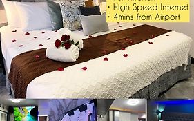 Clockworkorange Luxury Suites 4-Minutes Away To Airport
